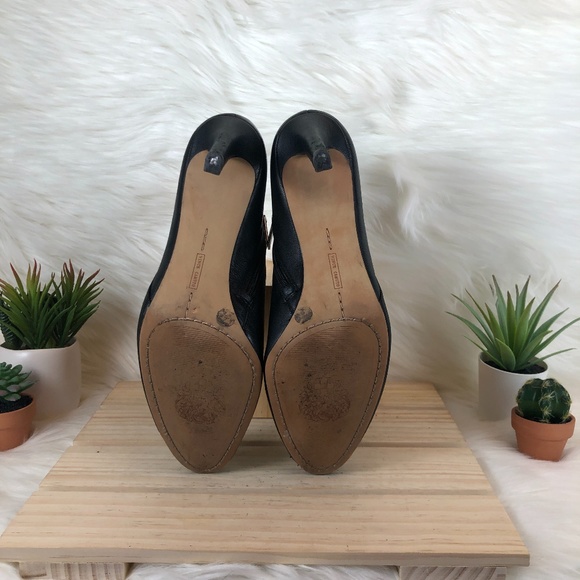 SOLD - Vince Camuto "Corra" Bootie Black - Picture 5 of 10